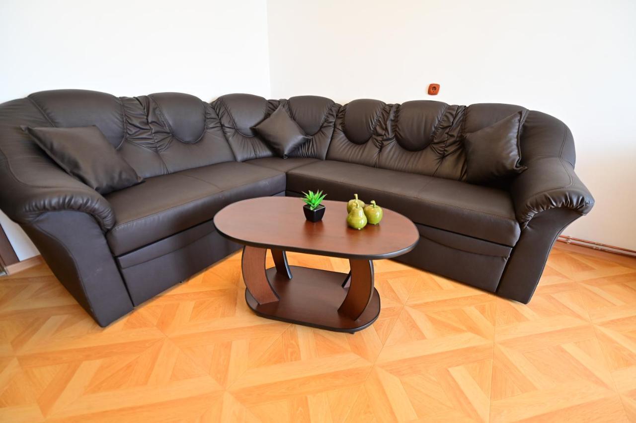 Vacation Apartment With Free Parking Sibiu Exterior photo