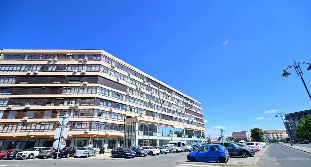 Vacation Apartment With Free Parking Sibiu Exterior photo